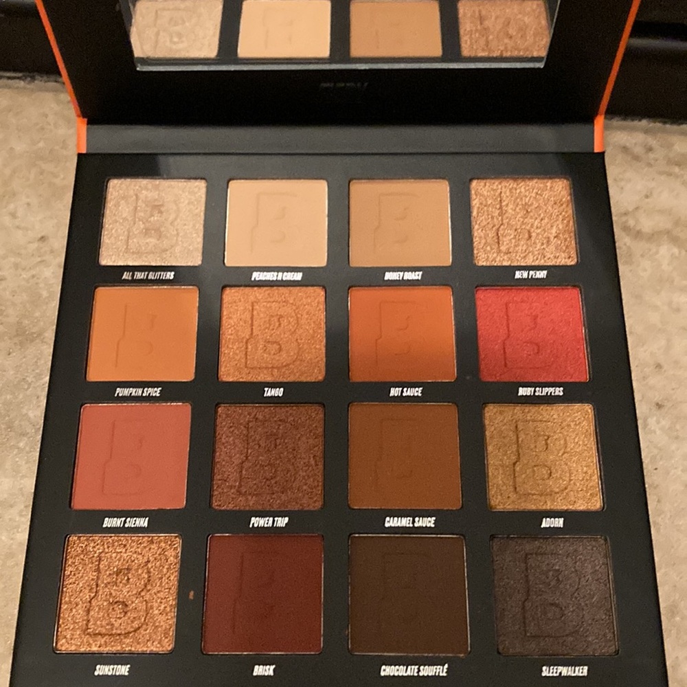 BEAUTY BAY EYESHADOW PALETTE